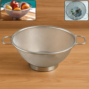 Raised base ring of stainless steel colander ensures effective drainage