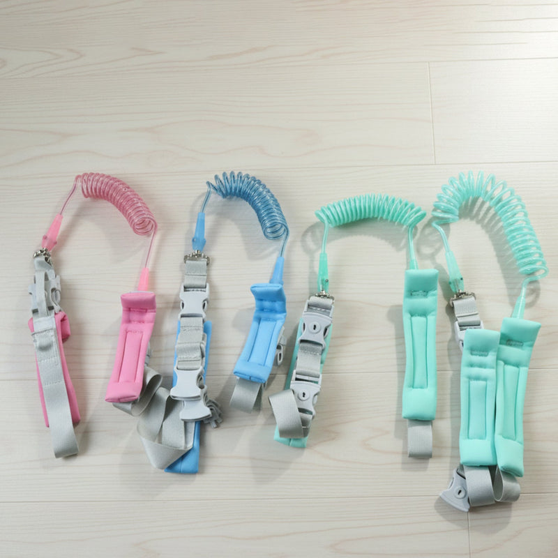Elastic strap detail of baby safety walking leash for toddler safety