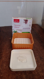 Square Paneer Maker and its packaging, showcasing the product clearly.