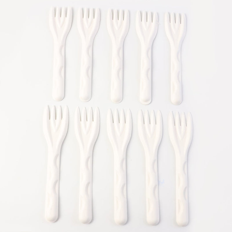 Compostable bagasse forks for picnic and party use, eco-friendly alternative
