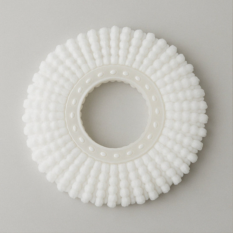 Close-up of microfiber strands on Magic Mop Refill Head for thorough cleaning