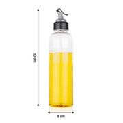 Detailed view of the 1-litre oil dispenser with lid, ensuring mess-free pouring.