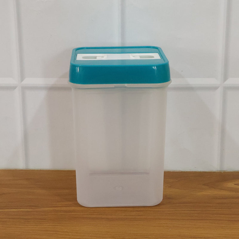 Closeup of smart seal lid on food storage container