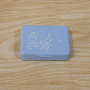Size guide for portable 6-compartment pill box