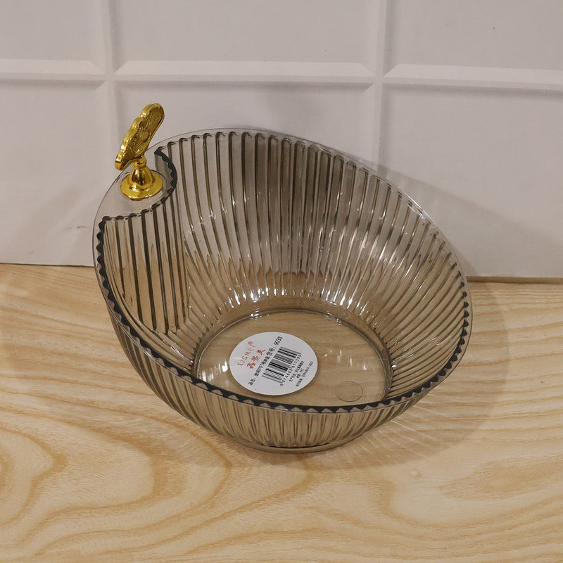 Packaging of decorative plastic fruit bowl with gold accent