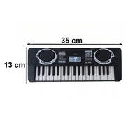 Size dimensions of the mini keyboard toy, perfect for children's hands