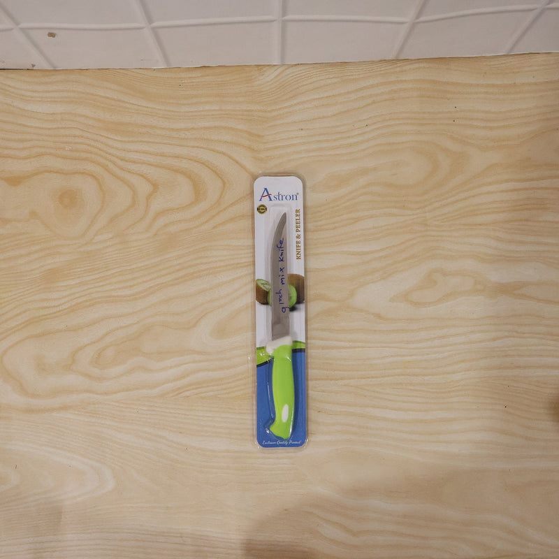 Daily use 9-inch kitchen knife in action
