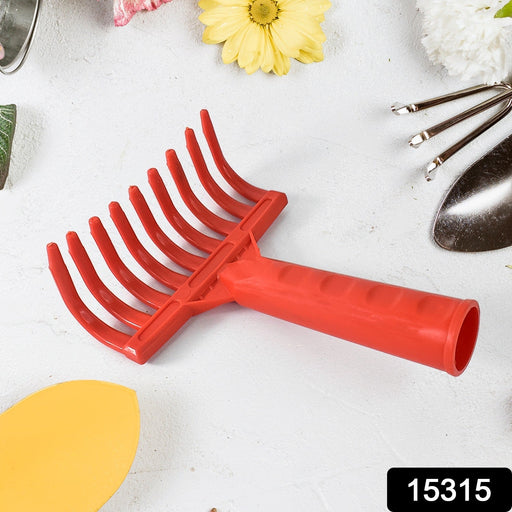 Lightweight 9-tooth plastic cultivator garden hand rake in hand