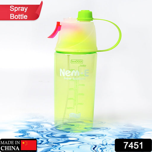 The BPA-free 600ml sports water bottle in a sleek design, showcasing its non-toxic material.