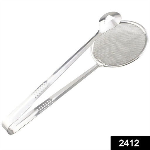 Close-up of the stainless steel frying filter spoon's clip mechanism.