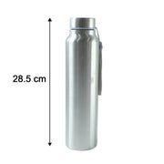 Size comparison of stainless steel water bottles
