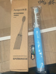 Diagram illustrating the key features and waterproof design of the BrushedUp Electric Toothbrush.