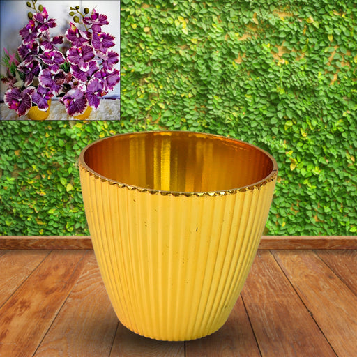 Plastic Flower Valencia Pot showcasing outdoor garden use