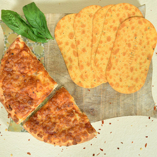 Close-up of Maniarr's Pizza Mini Slim Bites showcasing their crunchy texture and seasoning.