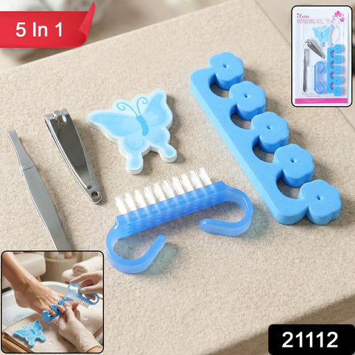 Nail grooming kit set including cutter, filer, and cuticle tool