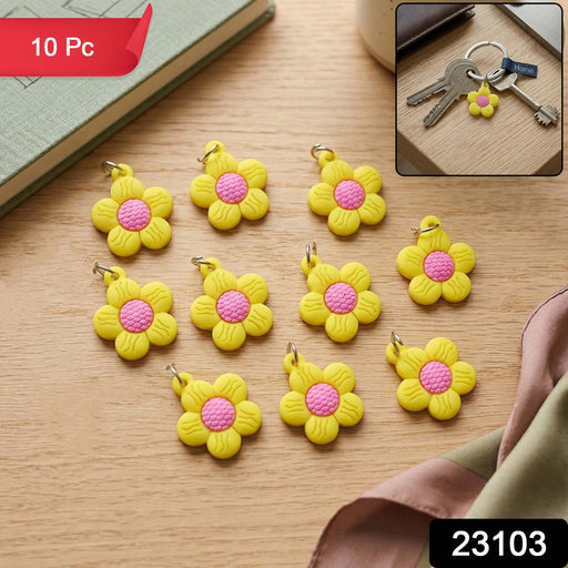 Vibrant flower charm ideal for decorating bags and keys